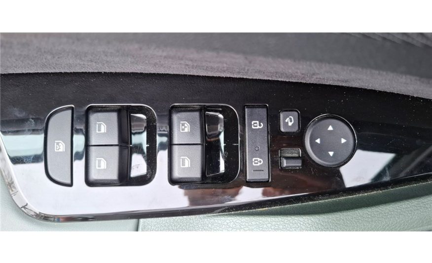 KIA SPORTAGE 1.6 T-GDI 265CH ISG HYBRIDE RECHARGEABLE BVA6 4X4 30 Years