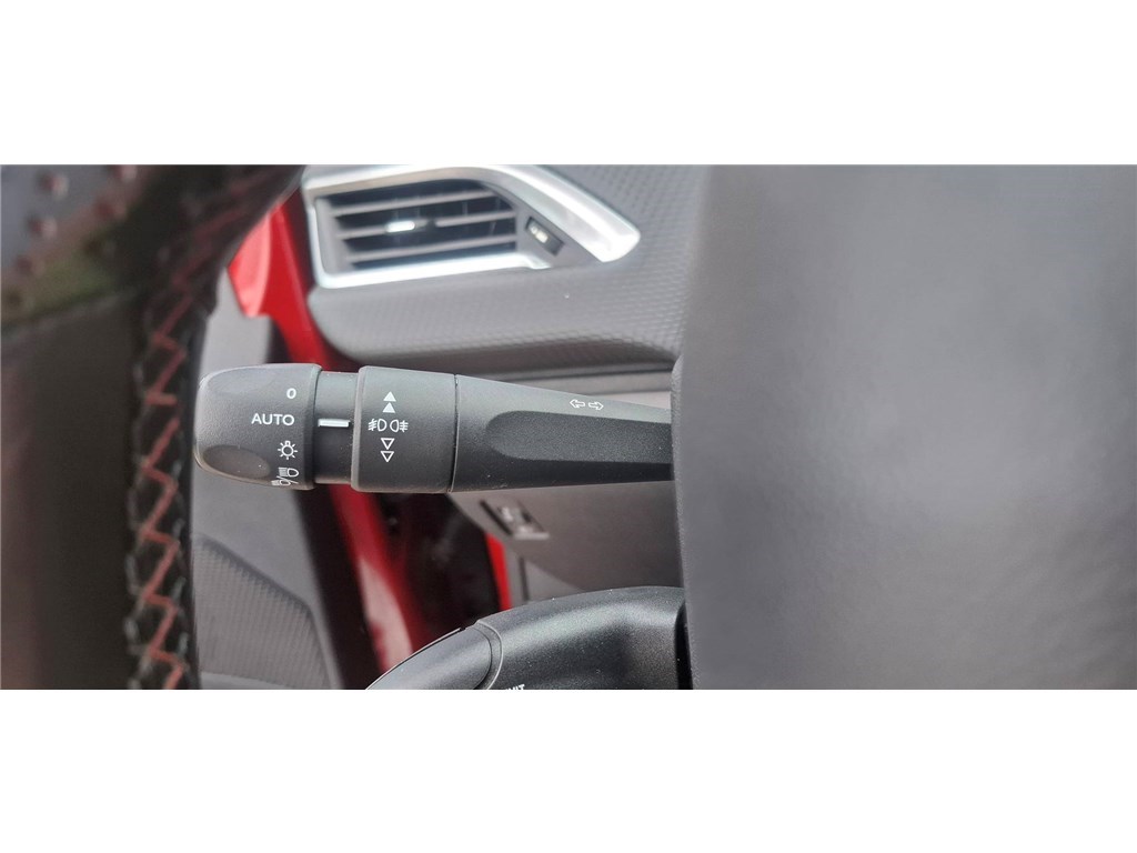 PEUGEOT 2008 1.6 BLUEHDI 120CH S&S BVM6 GT Line