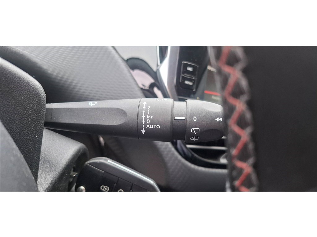 PEUGEOT 2008 1.6 BLUEHDI 120CH S&S BVM6 GT Line