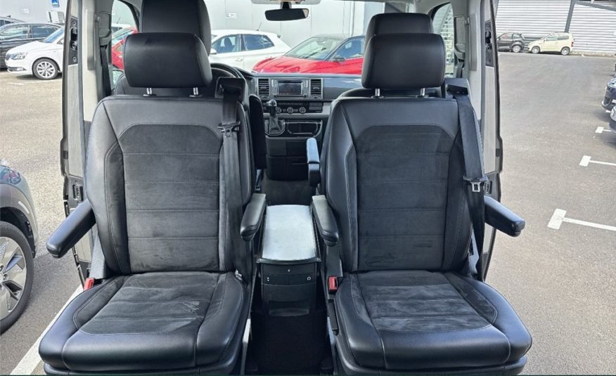 VOLKSWAGEN MULTIVAN 2.0 TDI 150 DSG7 Carat Court