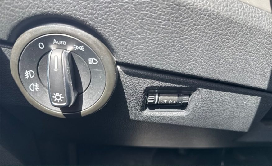 VOLKSWAGEN MULTIVAN 2.0 TDI 150 DSG7 Carat Court