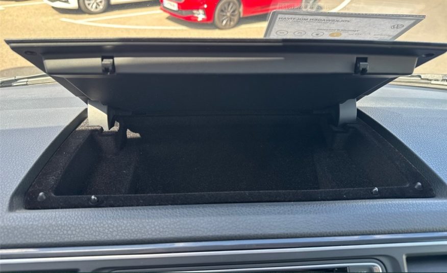 VOLKSWAGEN MULTIVAN 2.0 TDI 150 DSG7 Carat Court