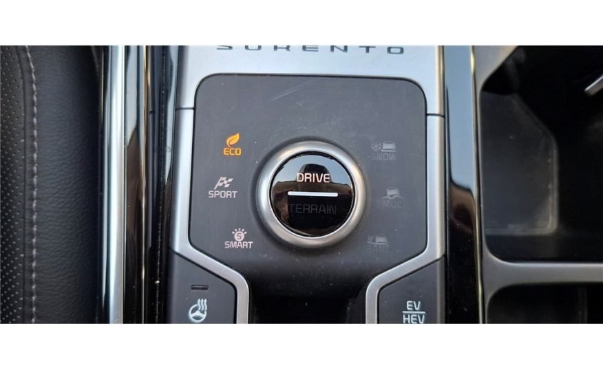 KIA SORENTO 1.6 T-GDI HYBRIDE RECHARGEABLE 265 CH 7PL 4X4 BVA6 Design