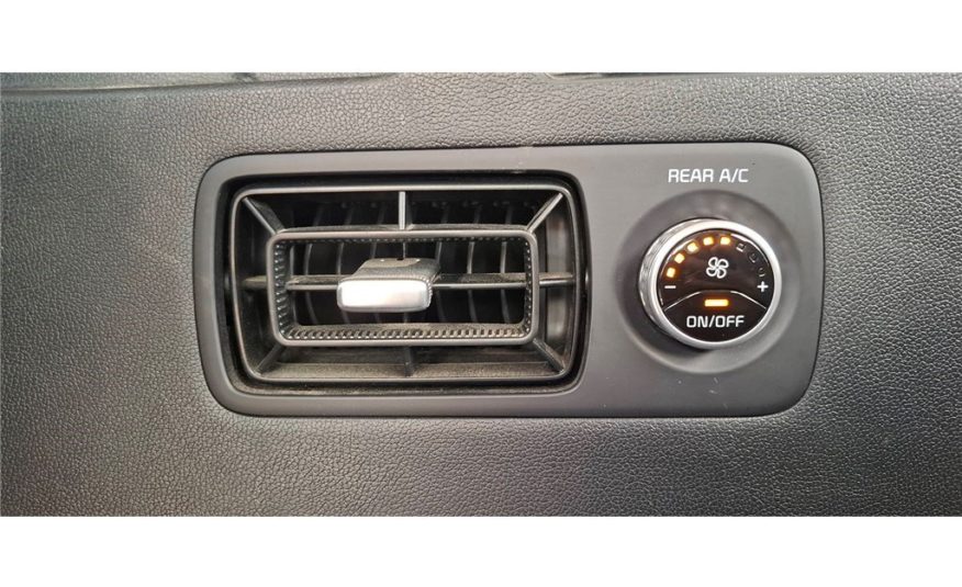 KIA SORENTO 1.6 T-GDI HYBRIDE RECHARGEABLE 265 CH 7PL 4X4 BVA6 Design