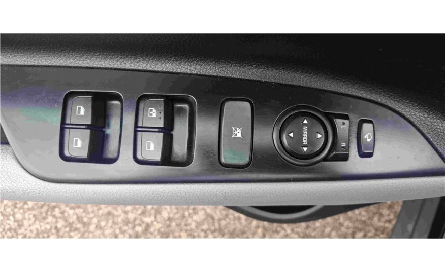 KIA STONIC 1.0 T-GDI 120 CH Launch Edition