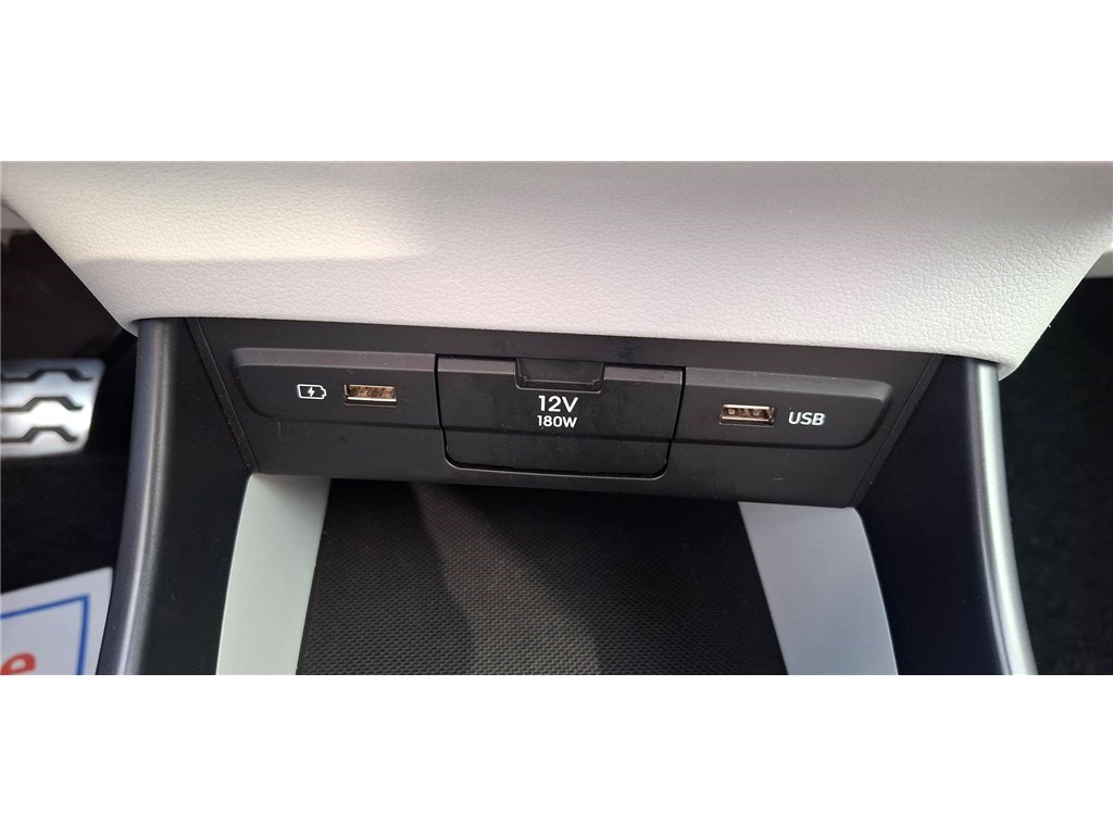 HYUNDAI BAYON 1.0 T-GDI 100 DCT-7 HYBRID 48V BUSINESS