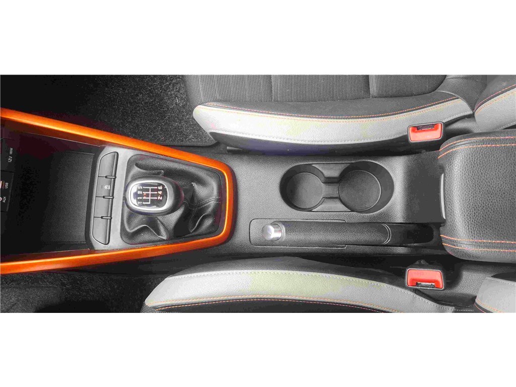 KIA STONIC 1.0 T-GDI 120 CH Launch Edition