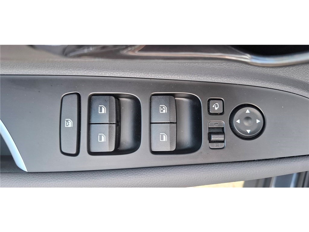 HYUNDAI BAYON 1.0 T-GDI 100 DCT-7 HYBRID 48V BUSINESS