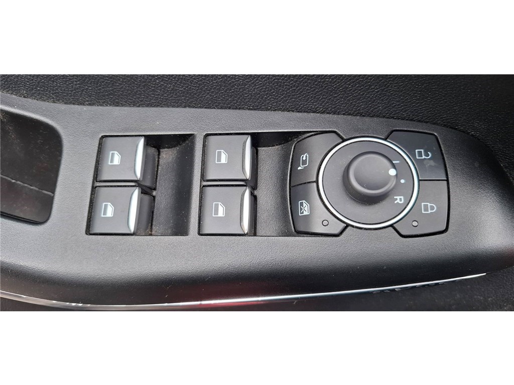 FORD PUMA 1.0 FLEXIFUEL 125 CH MHEV S&S BVM6 Titanium