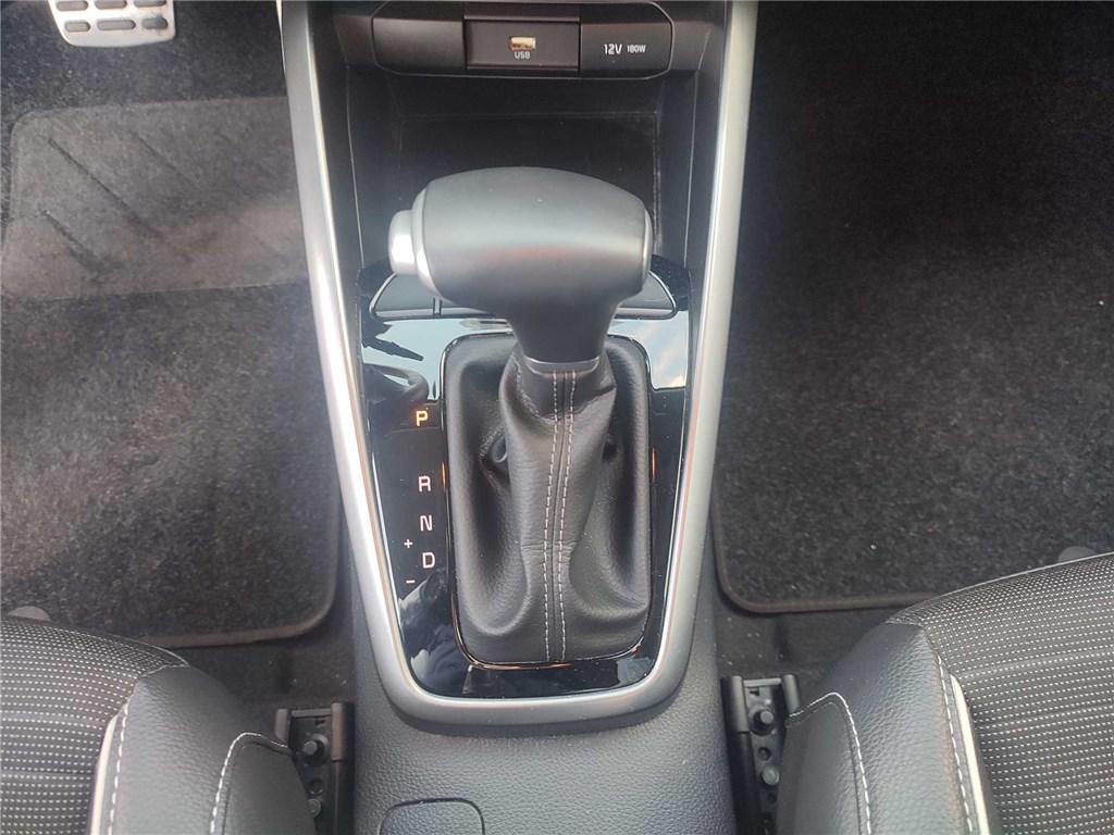 KIA STONIC 1.0 T-GDI 100 CH DCT7 GT Line