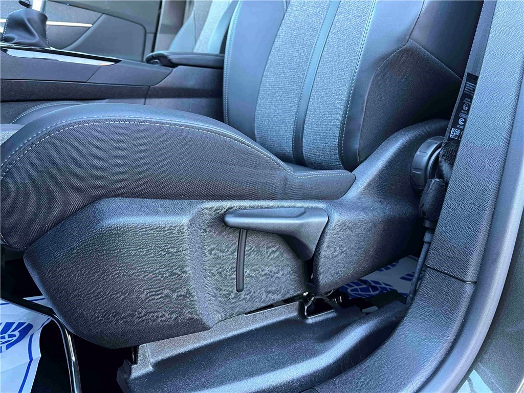 PEUGEOT 3008 BLUEHDI 130CH S&S BVM6 Allure