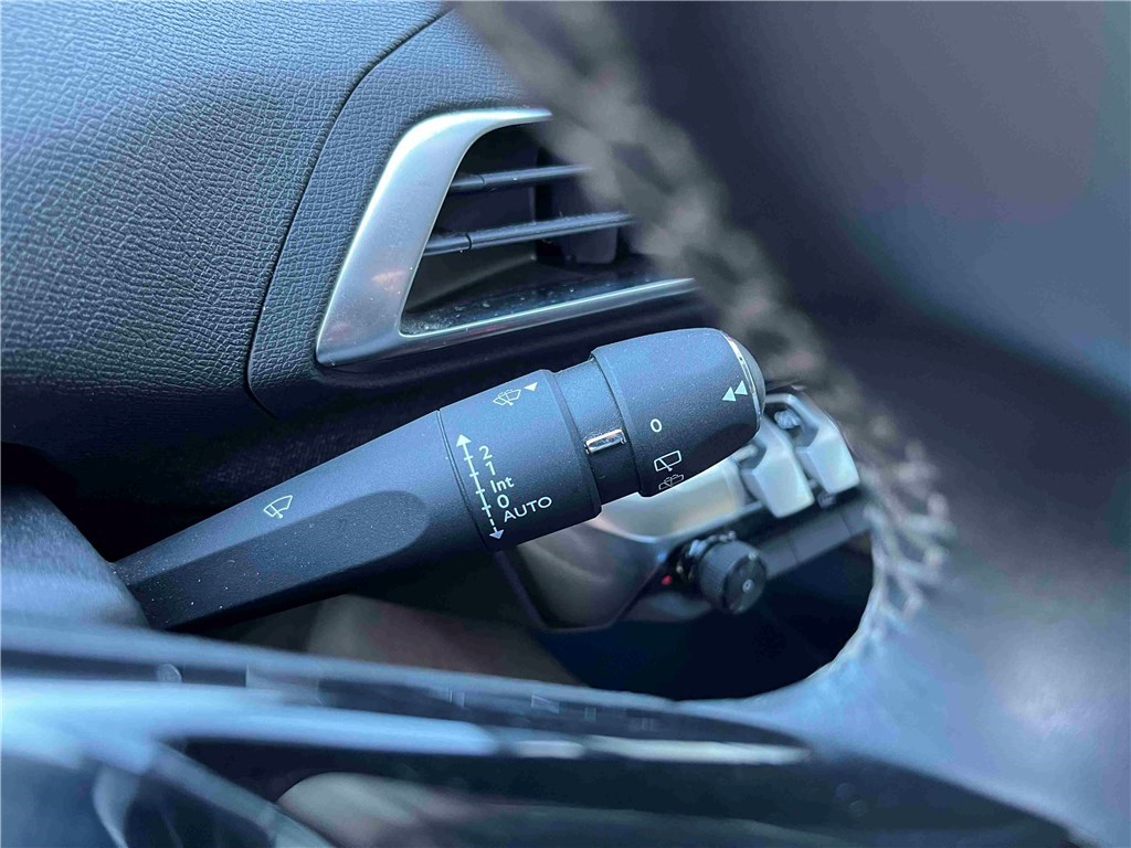 PEUGEOT 3008 BLUEHDI 130CH S&S BVM6 Allure