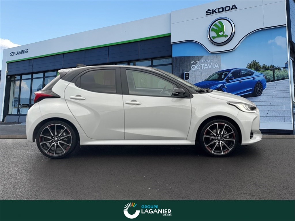 TOYOTA YARIS HYBRIDE 116H GR Sport
