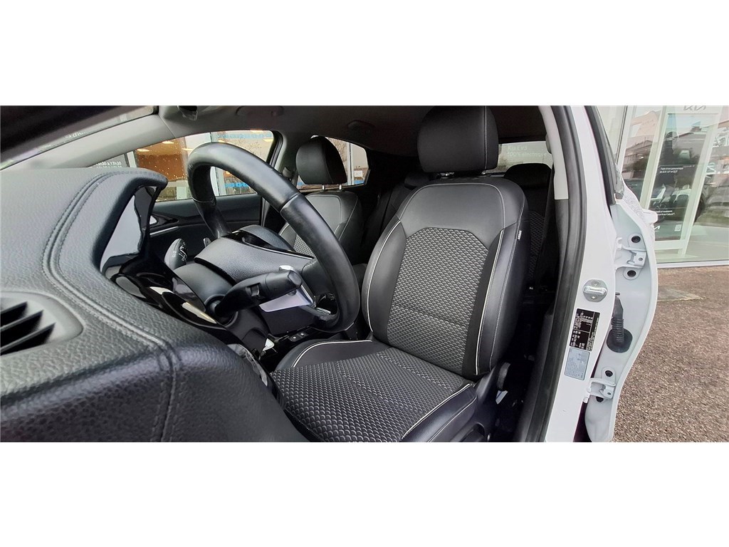 KIA XCEED 1.6 GDI HYBRIDE RECHARGEABLE 141CH DCT6 Black & White Edition