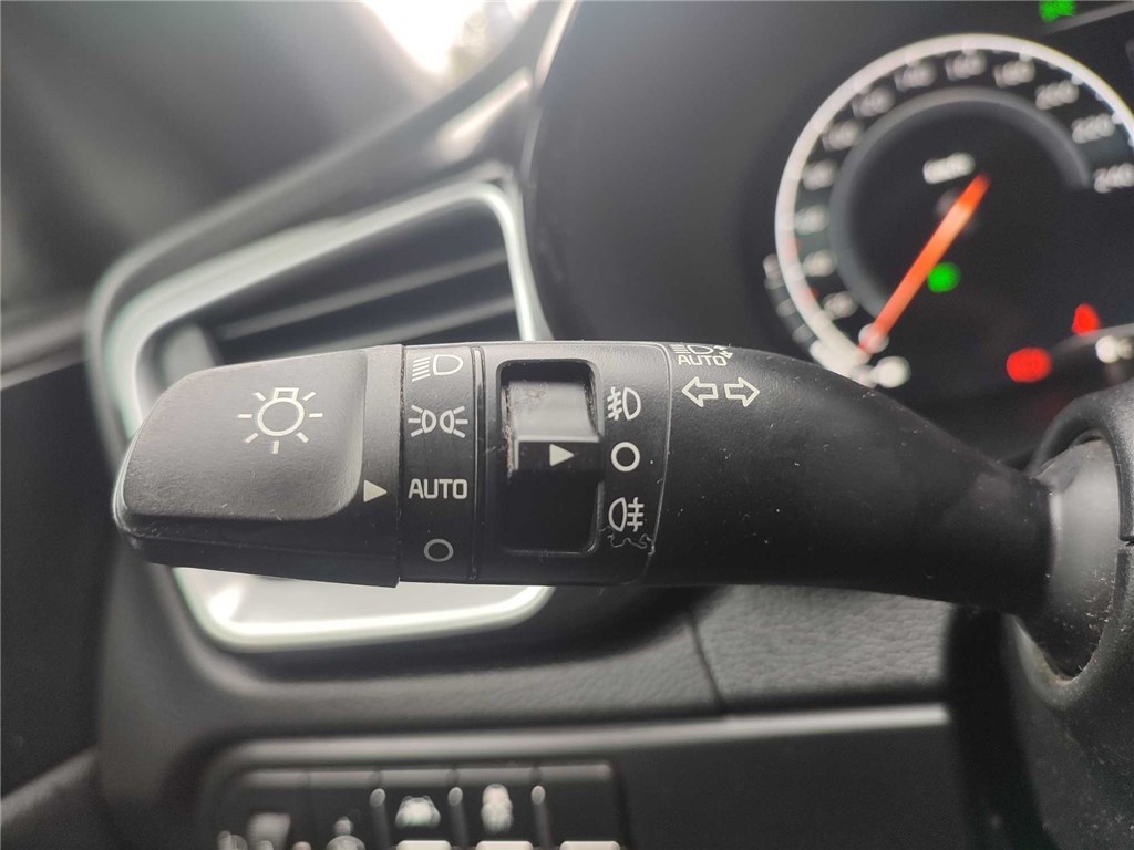 KIA CEED 1.4 T-GDI 140 CH ISG BVM6 GT Line