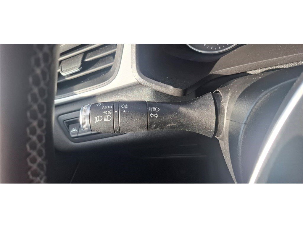 RENAULT CAPTUR TCE 90 – 21 Business