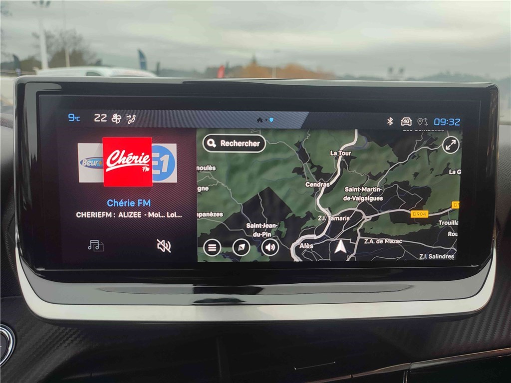 PEUGEOT 2008 HYBRID 145 E-DCS6 Allure