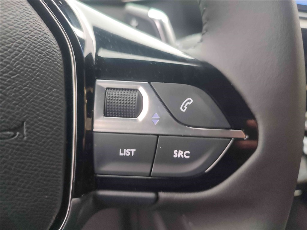 PEUGEOT 2008 HYBRID 145 E-DCS6 Allure