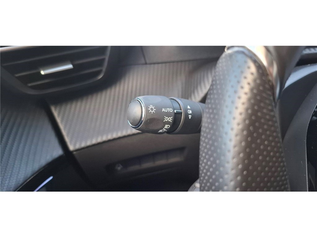 PEUGEOT 208 HYBRID 145E-DCS6 GT