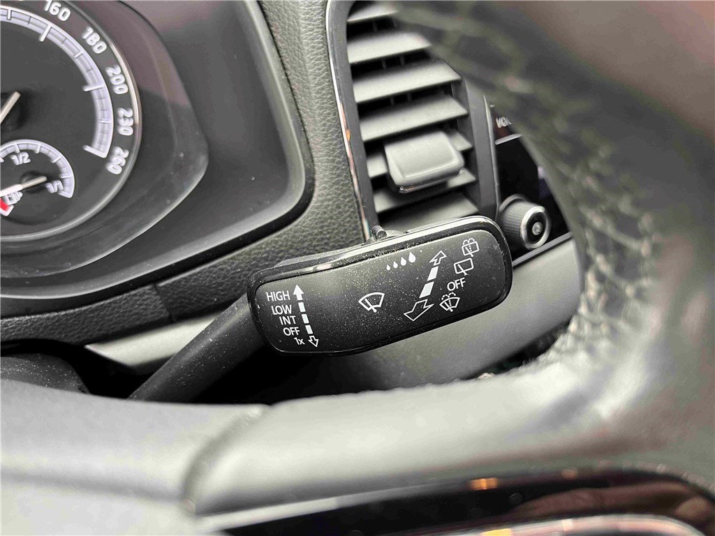 SKODA KAROQ 1.0 TSI 116 CH DSG7 Ambition