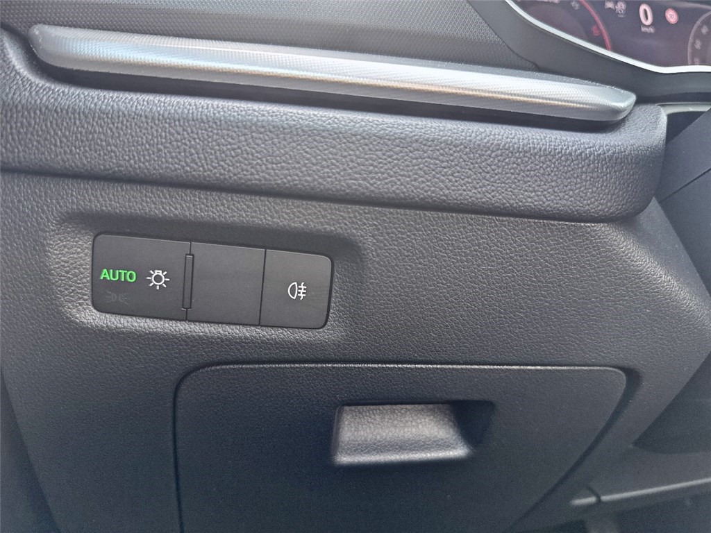 SKODA OCTAVIA COMBI 2.0 TDI 150 CH SCR DSG7 Selection