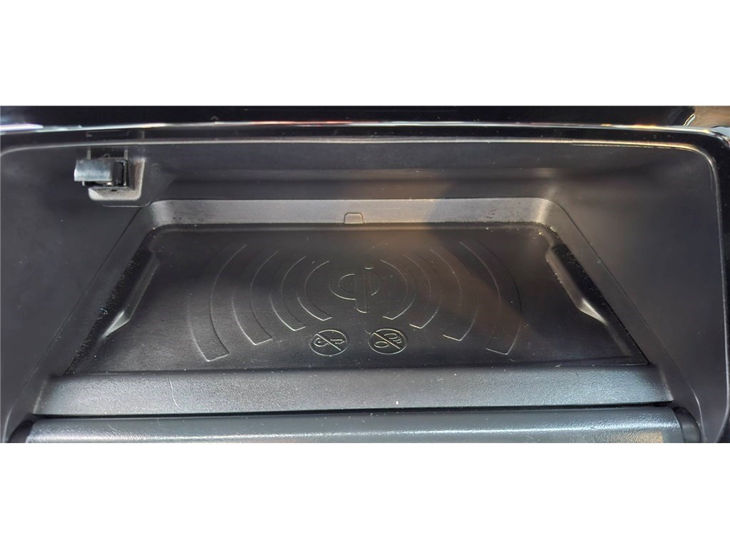 PEUGEOT 208 HYBRID 136 E-DCS6 GT