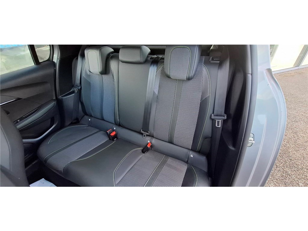 PEUGEOT 208 HYBRID 136 E-DCS6 GT