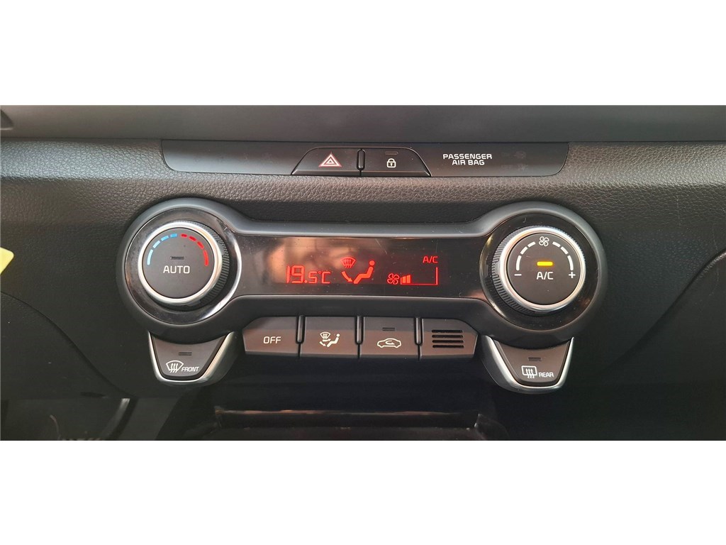 KIA STONIC 1.0 T-GDI 100 CH MHEV IBVM6 Launch Edition