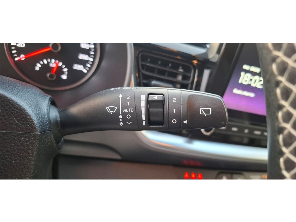 KIA STONIC 1.0 T-GDI 100 CH MHEV IBVM6 Launch Edition