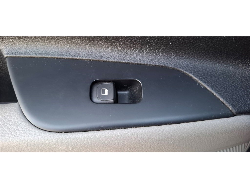 KIA STONIC 1.0 T-GDI 100 CH MHEV IBVM6 Launch Edition