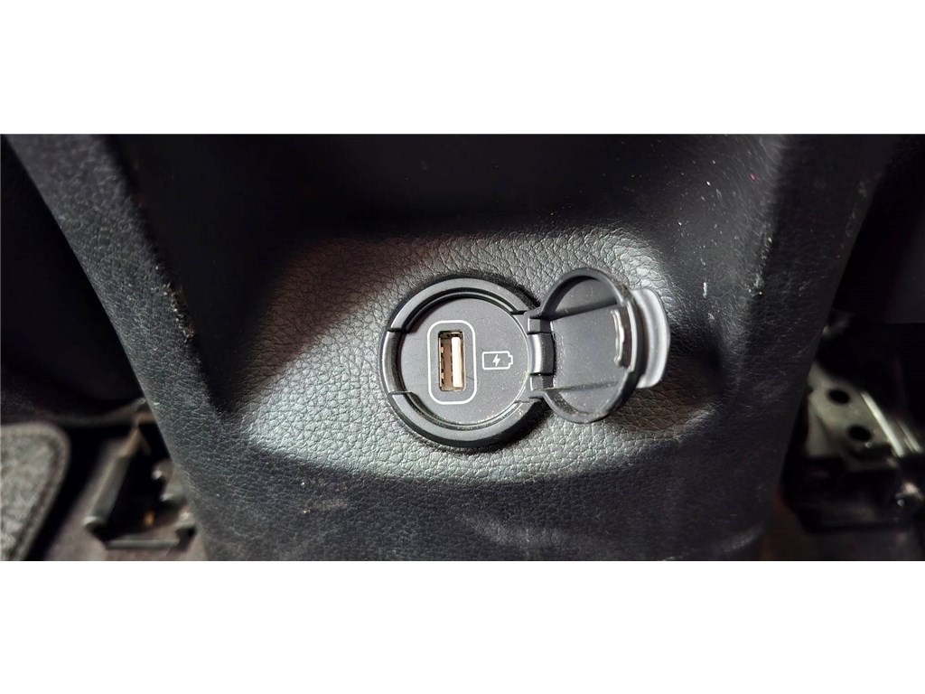 KIA STONIC 1.0 T-GDI 100 CH MHEV IBVM6 Launch Edition