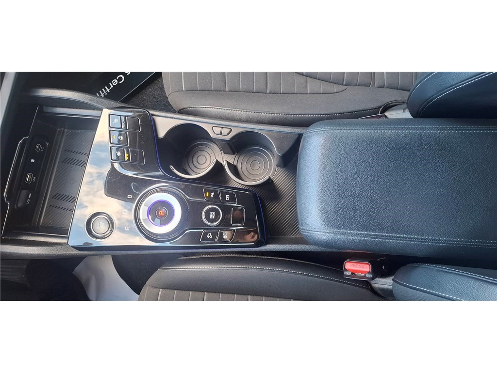 KIA SPORTAGE VP 1.6 T-GDI 230CH ISG HYBRIDE BVA6 4X2 Design