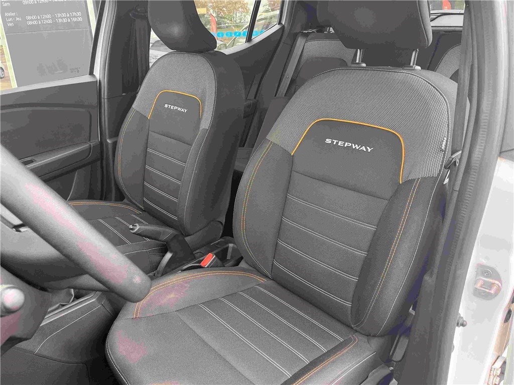 DACIA SANDERO ECO-G 100 Stepway Essentiel