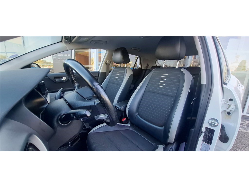 KIA STONIC 1.0 T-GDI 100 CH MHEV IBVM6 Launch Edition