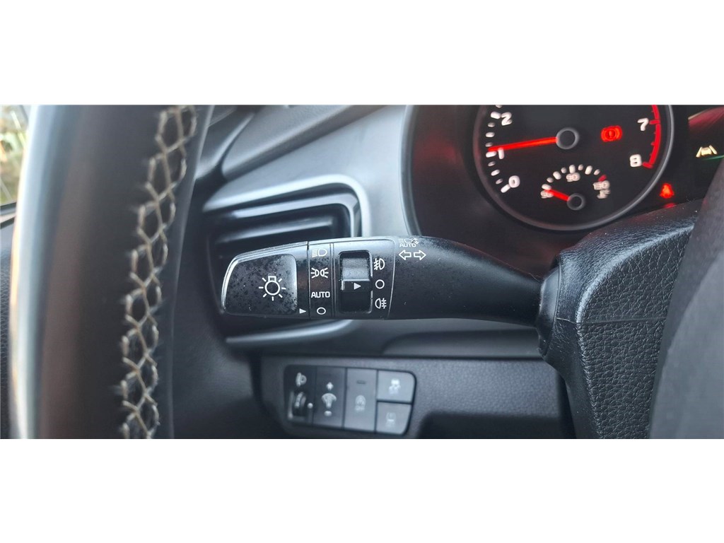 KIA STONIC 1.0 T-GDI 100 CH MHEV IBVM6 Launch Edition