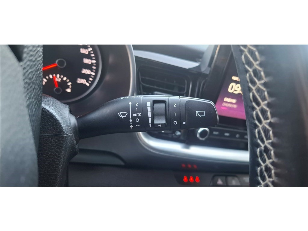 KIA STONIC 1.0 T-GDI 100 CH MHEV IBVM6 Launch Edition