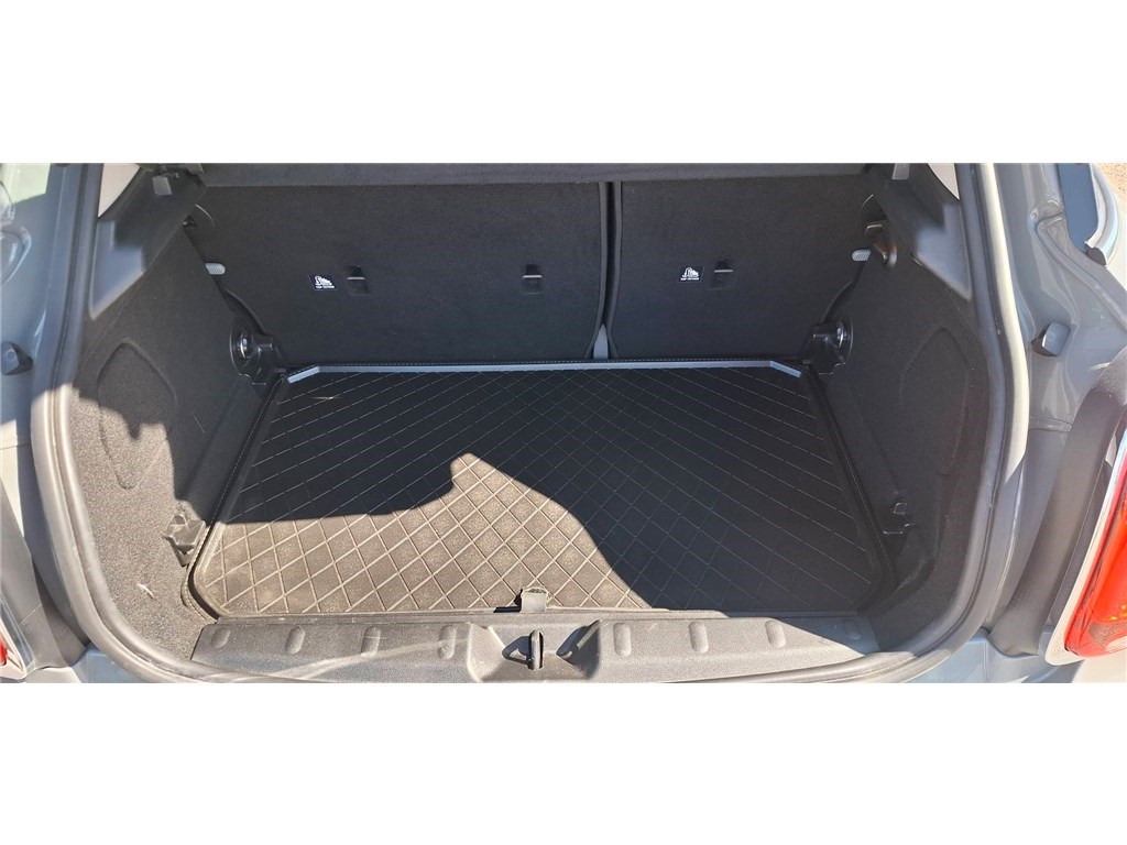 MINI HATCH 5 PORTES F55 Hatch 5 Portes One 102 ch BVA7 Edition Greenwich