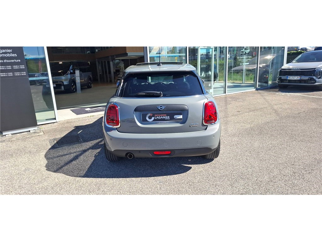 MINI HATCH 5 PORTES F55 Hatch 5 Portes One 102 ch BVA7 Edition Greenwich
