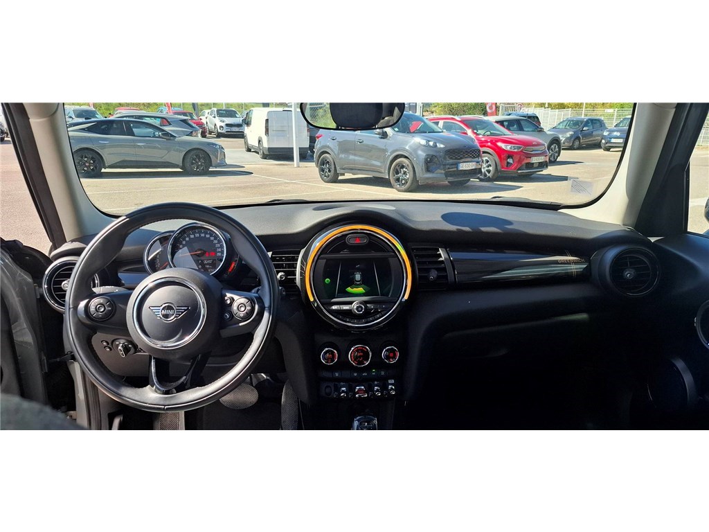 MINI HATCH 5 PORTES F55 Hatch 5 Portes One 102 ch BVA7 Edition Greenwich