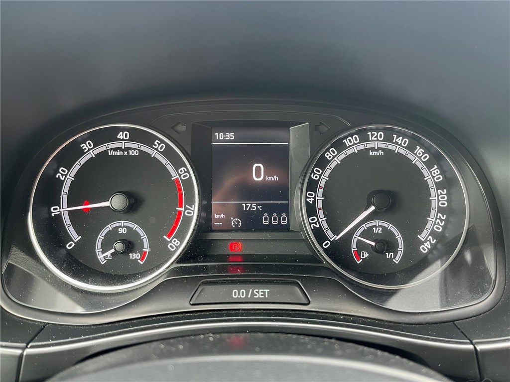 SKODA FABIA 1.0 MPI 60 CH BVM5 Drive 125 ans