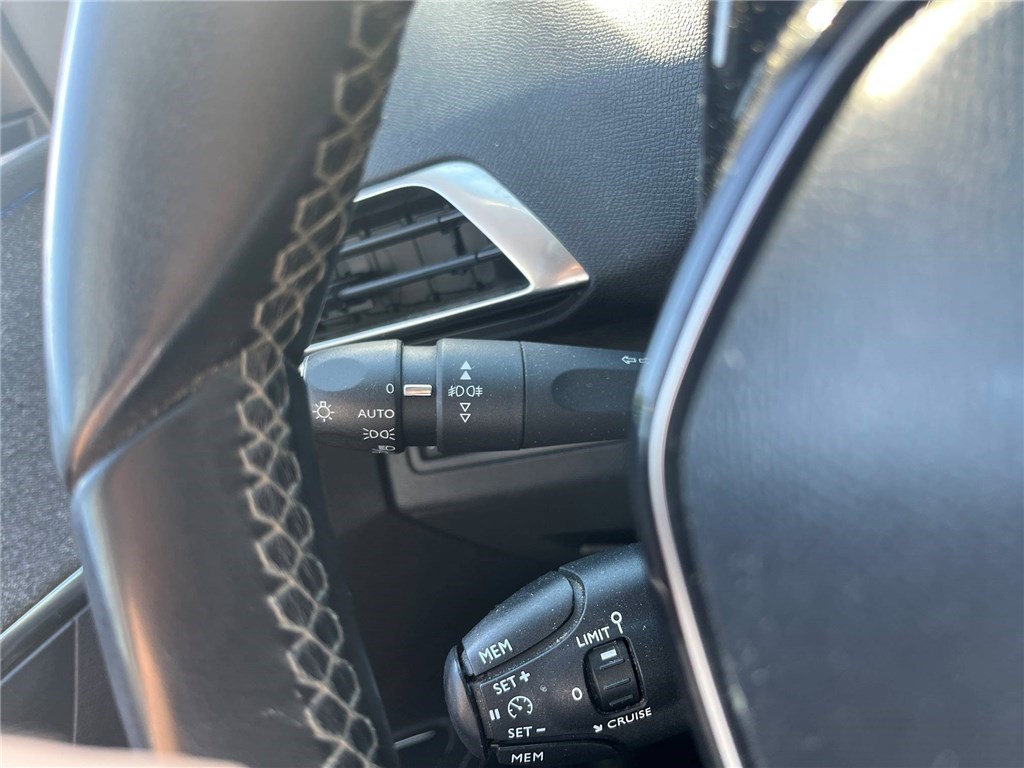 PEUGEOT 3008 BLUEHDI 130CH S&S BVM6 Allure
