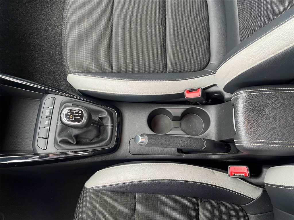 KIA STONIC 1.0 T-GDI 100 CH MHEV IBVM6 Launch Edition