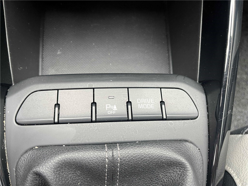 KIA STONIC 1.0 T-GDI 100 CH MHEV IBVM6 Launch Edition