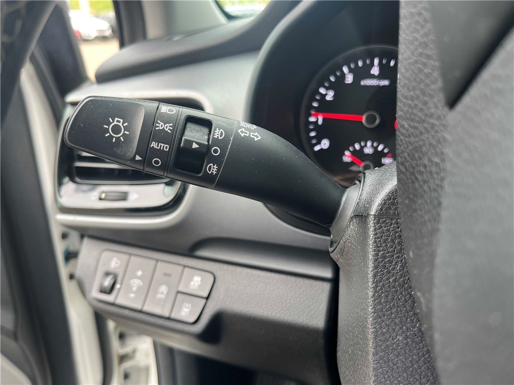 KIA STONIC 1.0 T-GDI 100 CH MHEV IBVM6 Launch Edition