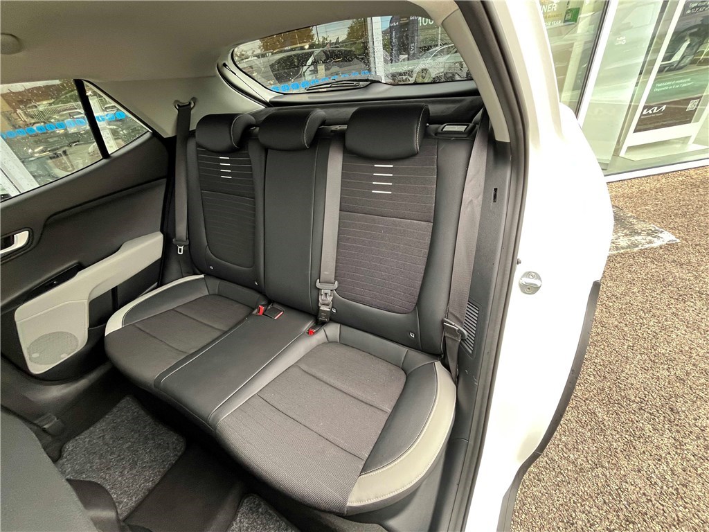 KIA STONIC 1.0 T-GDI 100 CH MHEV IBVM6 Launch Edition