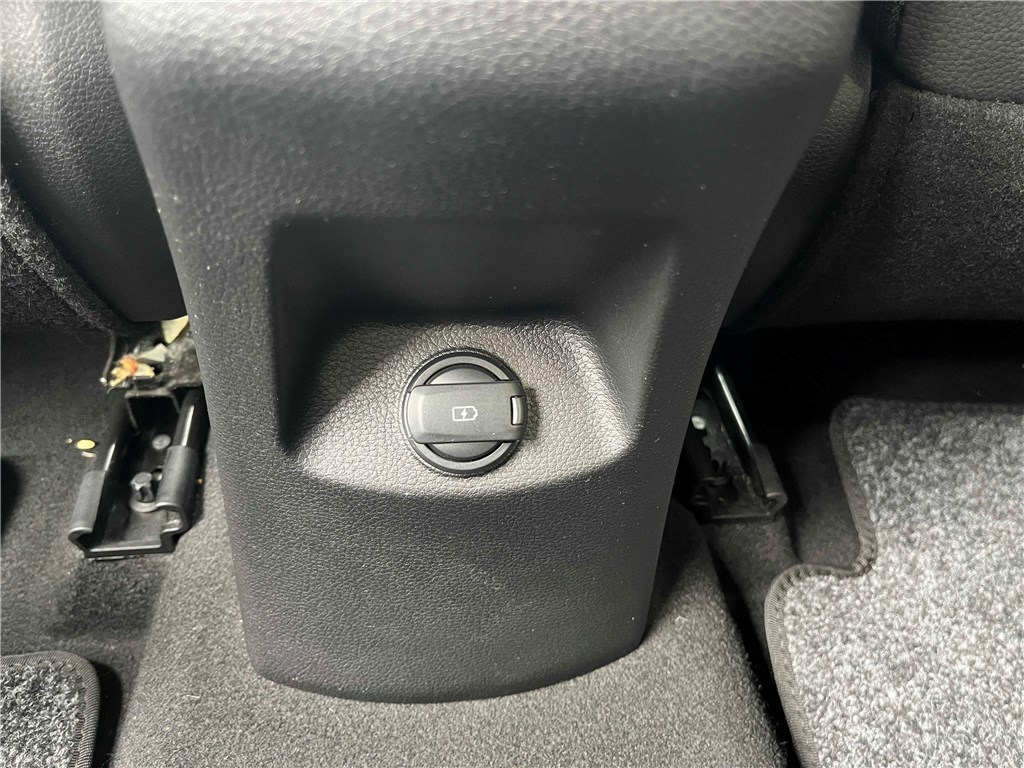 KIA STONIC 1.0 T-GDI 100 CH MHEV IBVM6 Launch Edition