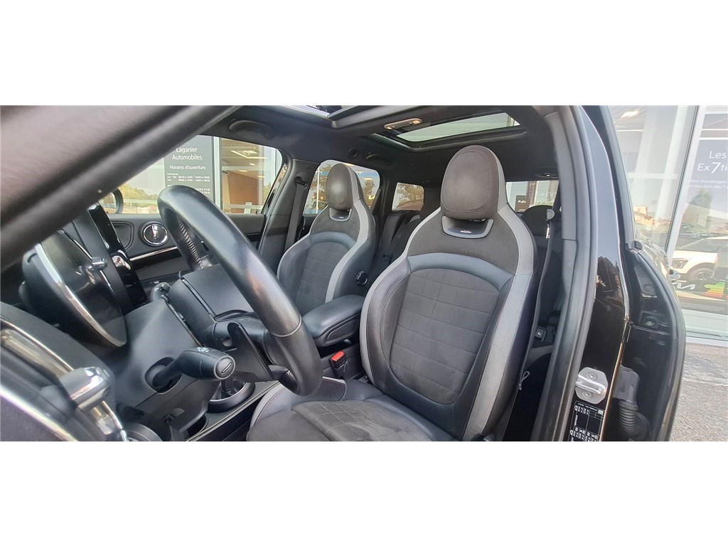 MINI COUNTRYMAN F60 LCI Countryman John Cooper Works 306 ch BVA8 John Cooper Works
