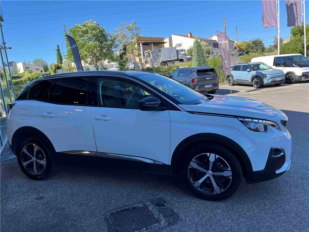 PEUGEOT 3008 BUSINESS BLUEHDI 130CH S&S EAT8 Active Business