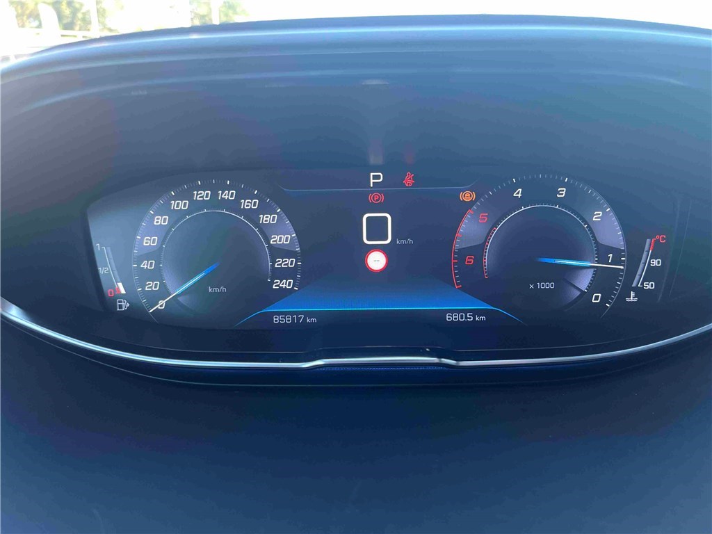 PEUGEOT 3008 BUSINESS BLUEHDI 130CH S&S EAT8 Active Business