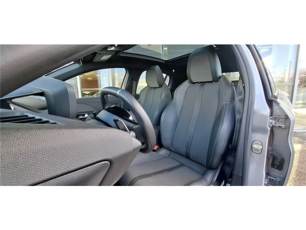 PEUGEOT 208 HYBRID 145 E-DCS6 GT